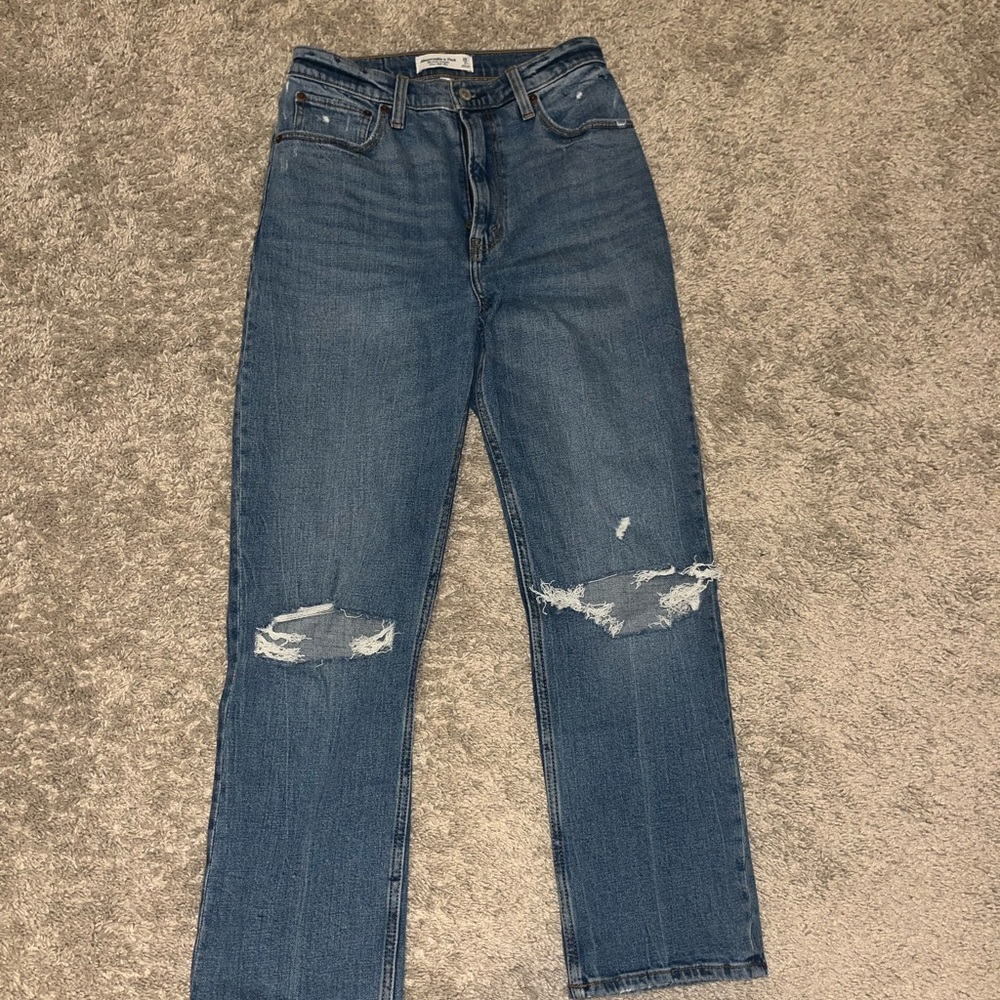 Abercrombie Ultra High Rise Ankle Straight